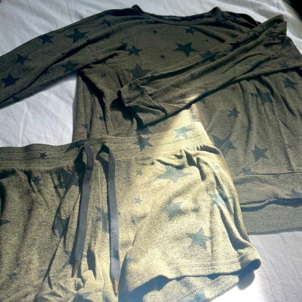 PJ salvage set- army green, stars print